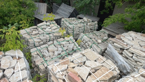 Гранитный плитняк галтованный для мощения купить в Липецкой области