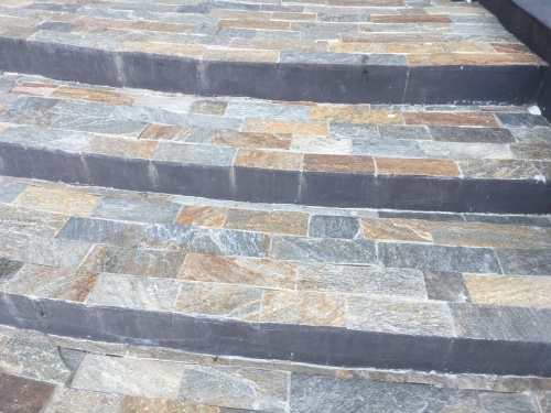 Плитка из Златолита Уральского для лестницы купить в Липецкой области