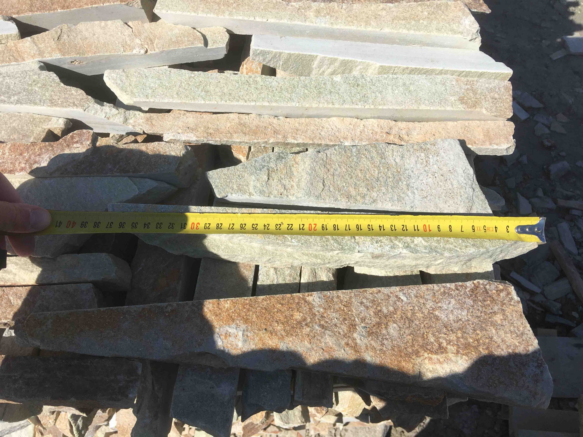 Горбушка златолит золотистый для облицовки купить в Липецкой области