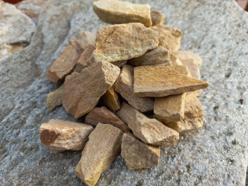 Златолит жёлтый декоративная каменная крошка купить в Липецкой области