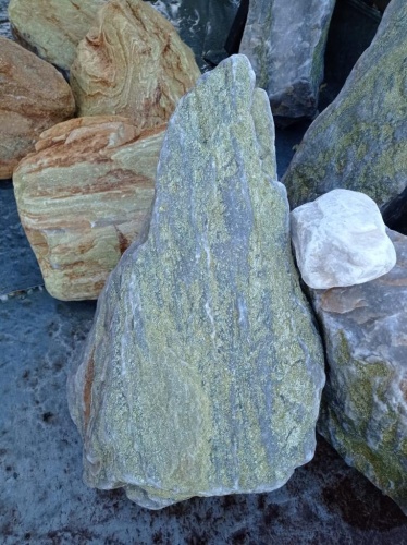 Златолит жёлтый, жёлто-зелёный глыбки и валуны для ланшафтного дизайна купить в Липецкой области