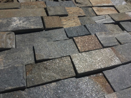 Плитка пилёная златолит Уральский для цоколя, отмостки купить в Липецкой области