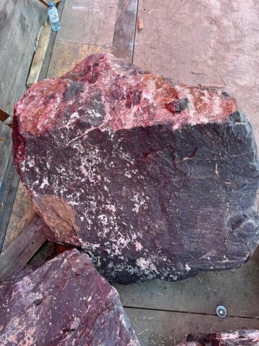 Камни для ландшафтного дизайна красно-фиолетовые 10-60 килограмм купить в Липецкой области