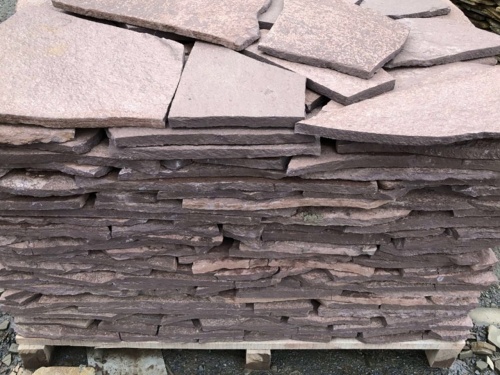 Плитняк лемезит бордовый для облицовки цоколя 20-25 мм  купить в Липецкой области