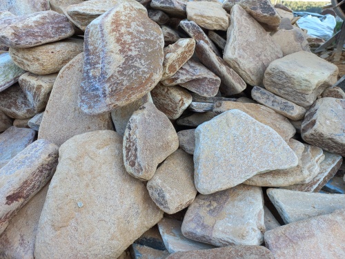 Златолит жёлтый, жёлто-зелёный глыбки и валуны для ланшафтного дизайна купить в Липецкой области