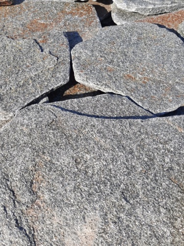 Златолит серебристый галтованный для лестниц купить в Липецкой области