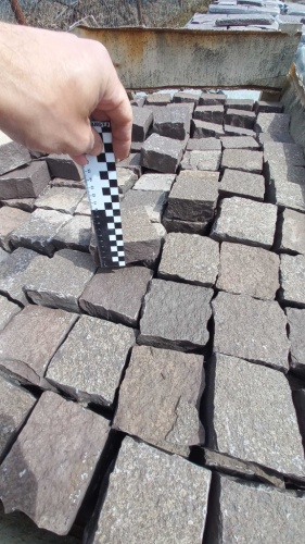 Брусчатка колотая красная