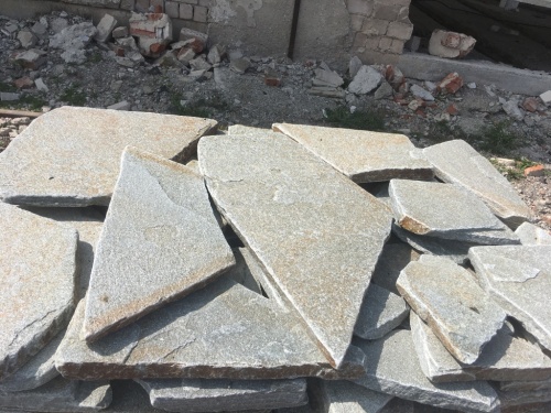 Златолит серебристый галтованный для лестниц купить в Липецкой области